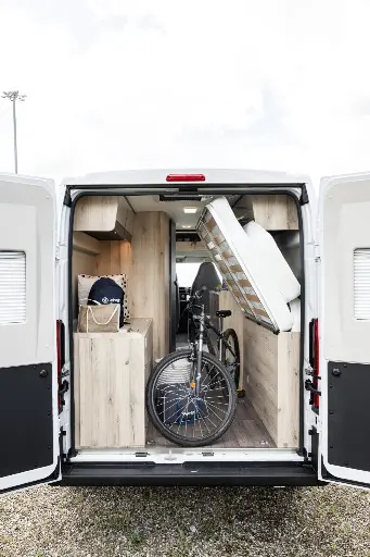 Elnagh-E-Van-2-086-1024x1536.webp