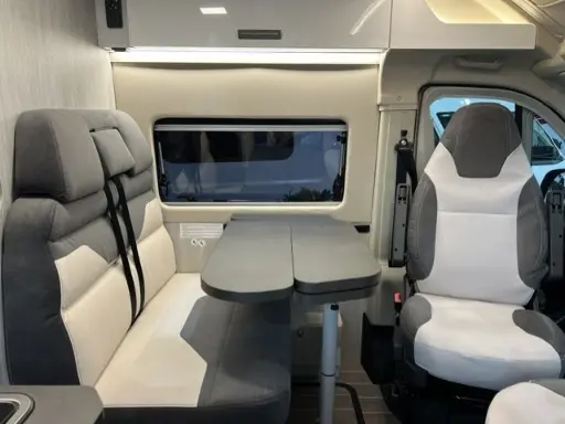 d23e351c-bcaf-4978-b0ac-e82b607dbc97.webp