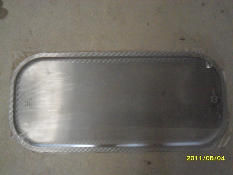 Petite fenêtre de porte de cellule 1925 x 570 « Europeo » / « Koala » 2010