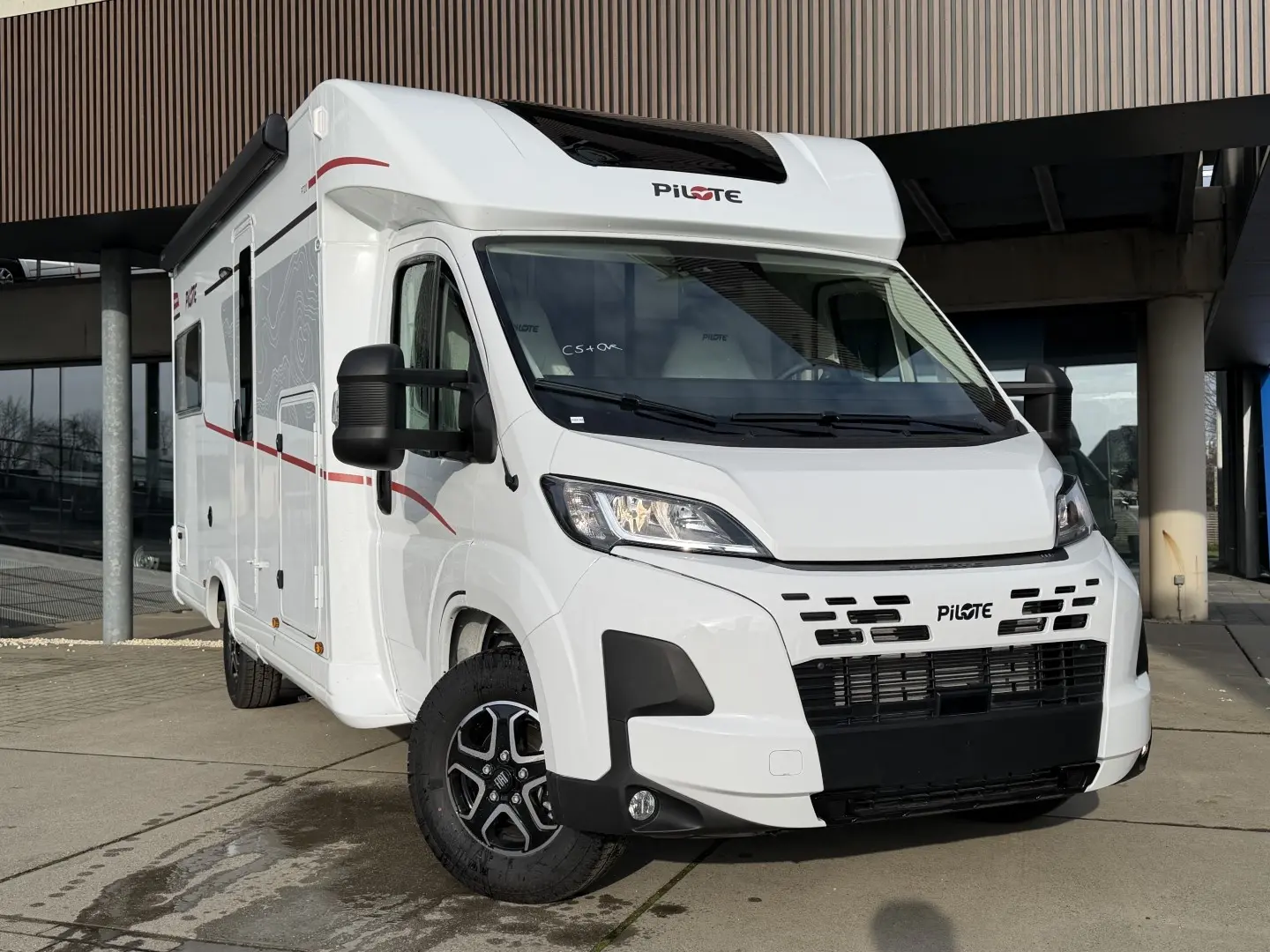 Pilote P720U Expression Fiat 140PK automaat