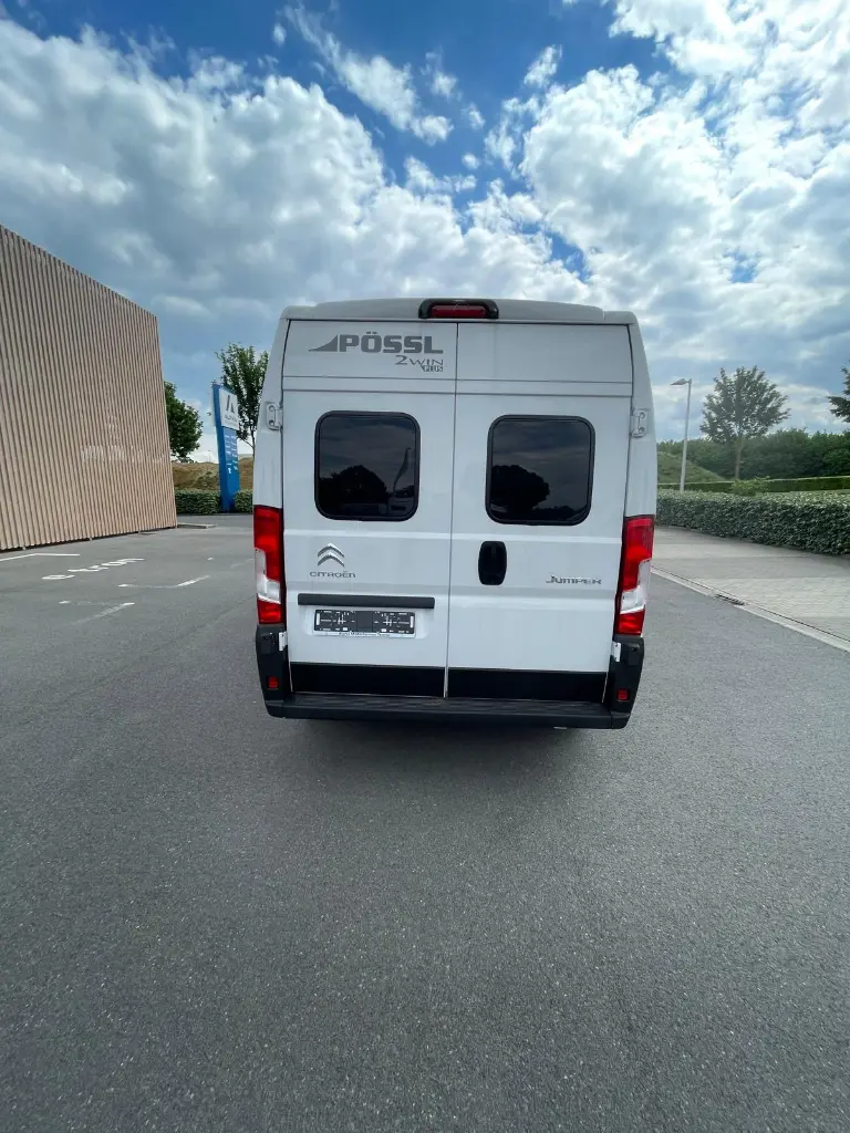 a6fc219b-f6fa-4035-a670-bd109528cf9e.webp