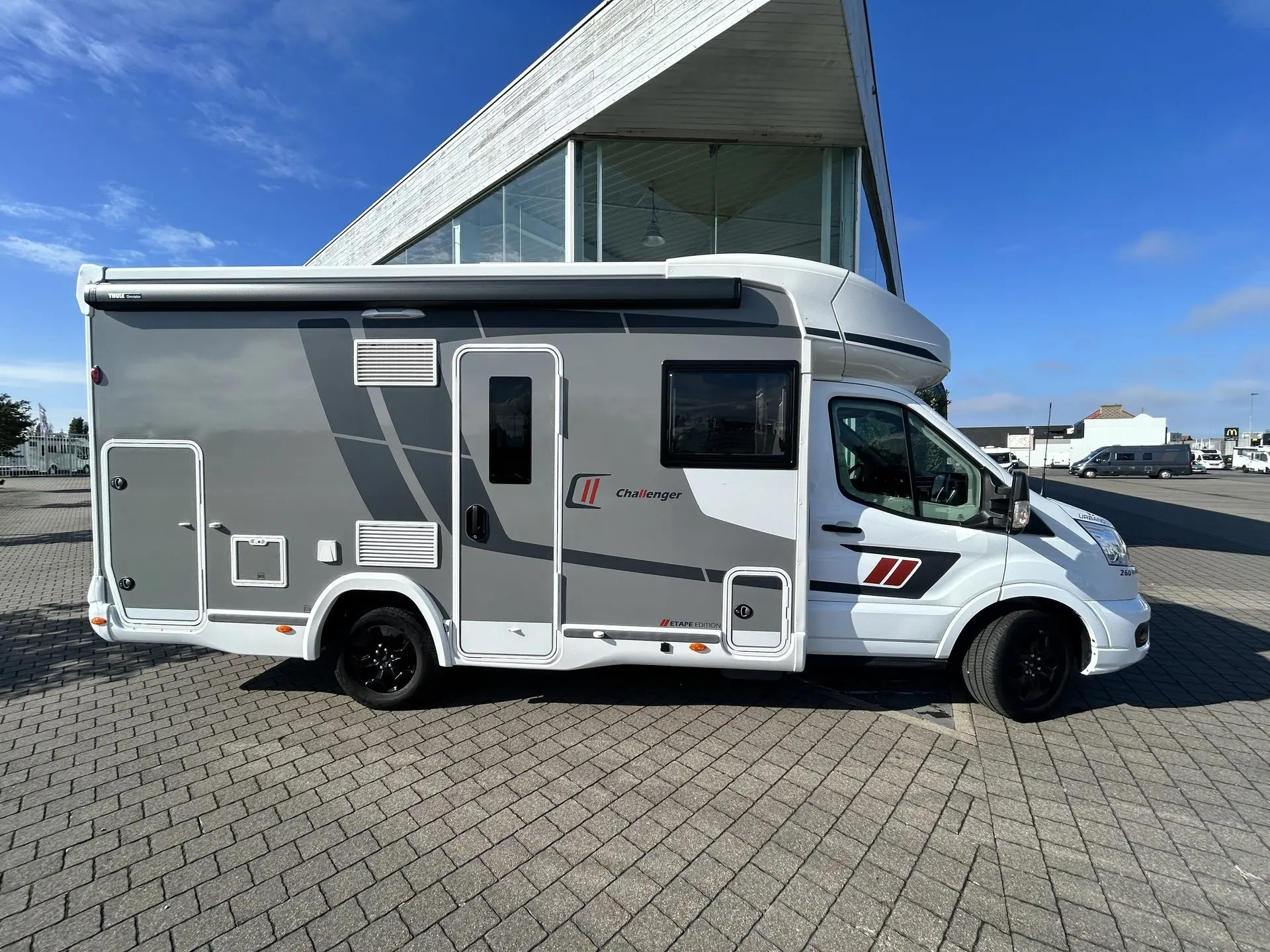 Challenger 260 Etape Edition 165 Pk/Cv Aut.