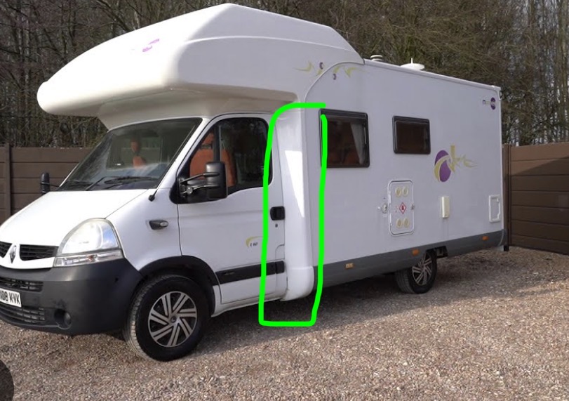 Hoekkolom L tussen cabine en opbouw Mooveo