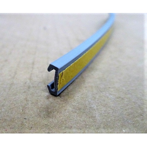 Profil adhesif porte brosse