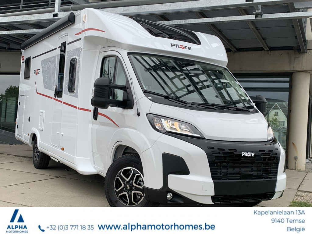 Pilote/P720 FGJ Spring Edition Fiat 140 PK automaat/2HSC061