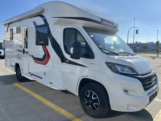 Challenger 260 Fiat 140 Pk/Cv Aut.