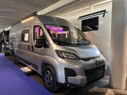 [CLBF-092] Clever/Runner 636 Active Citroën 140 PK/2DAC817